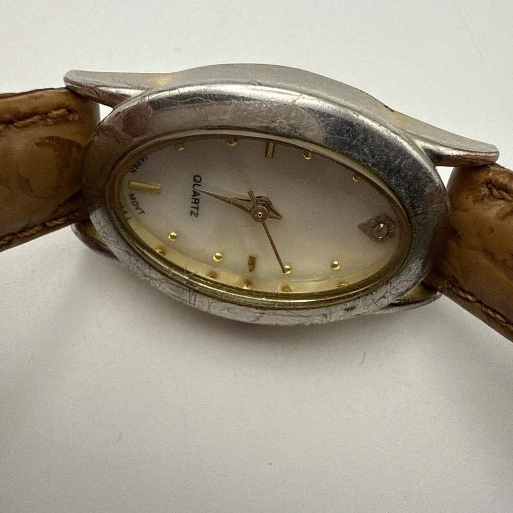 ADVANCE Quartz Wristwatch Silver Tone Oval Mother of Pearl Dial New Battery